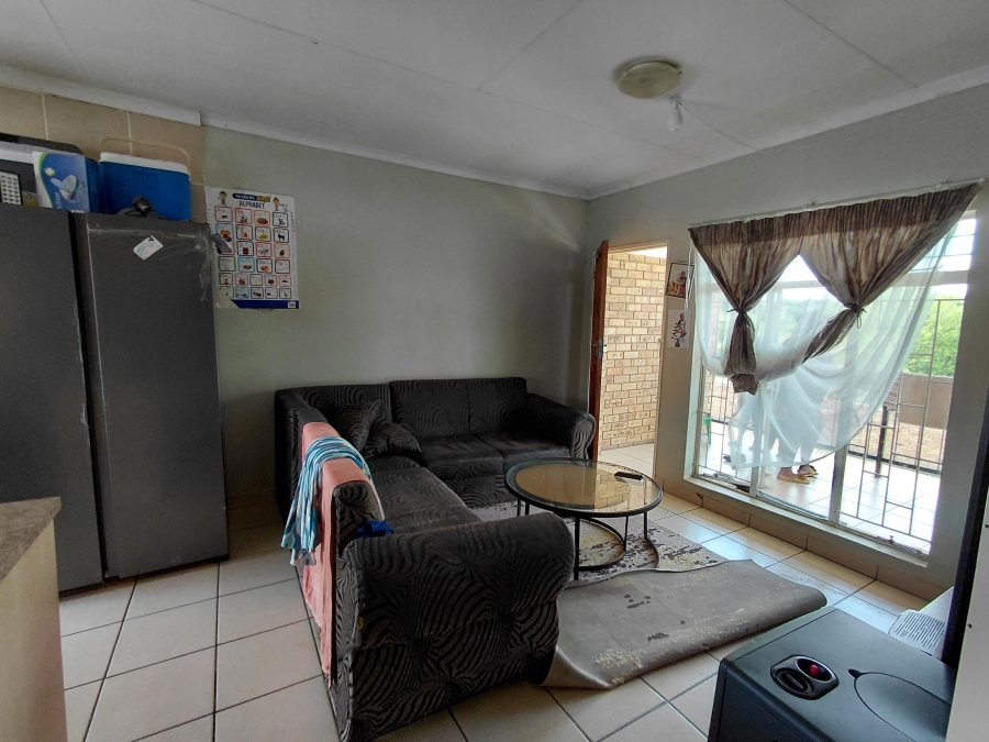 To Let 1 Bedroom Property for Rent in Oudorp North West